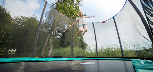 Trampolina ogrodowa Berg Ultim Champion InGround z siatką zabezpieczającą Deluxe PŁACHTA DO SKAKANIA AIRFLOW: DLA MAKSYMALNEGO KOMFORTU