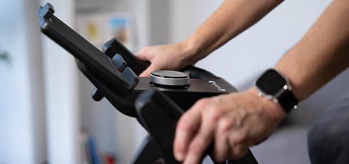 Vélo de biking cardiostrong IB50 Incline Facile d'utilisation & 3 programmes incl.