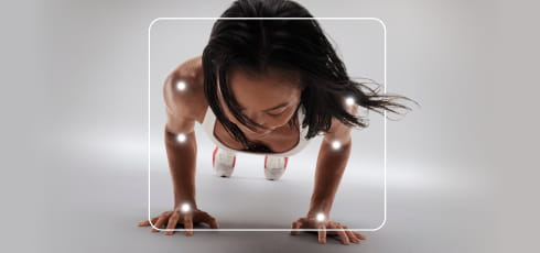 Peloton Cross Training Bike+ Powered by Peloton IQ Trainiere smarter mit Peloton IQ