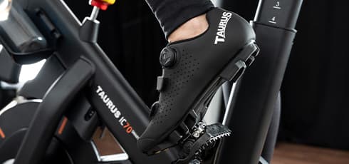 Taurus IC70 Smart Indoor Bike Hochwertige Ausstattung